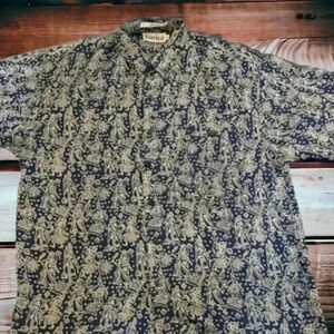 Savini Men’s 100% silk blue and white patterned button-up shirt.  Size Medium